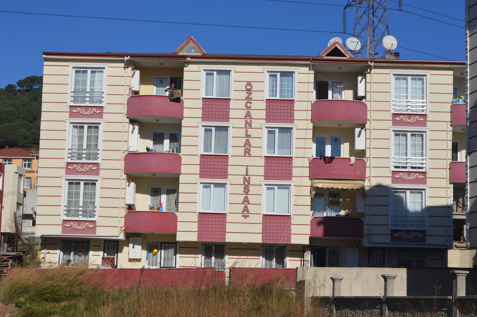Özcanlar Güvencesiyle: Kocaeli Lale Apartmanı Projemiz Tamamlandı